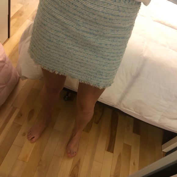 Alice + Olivia Tweed Mini • Size 6 - Picture 4 of 5